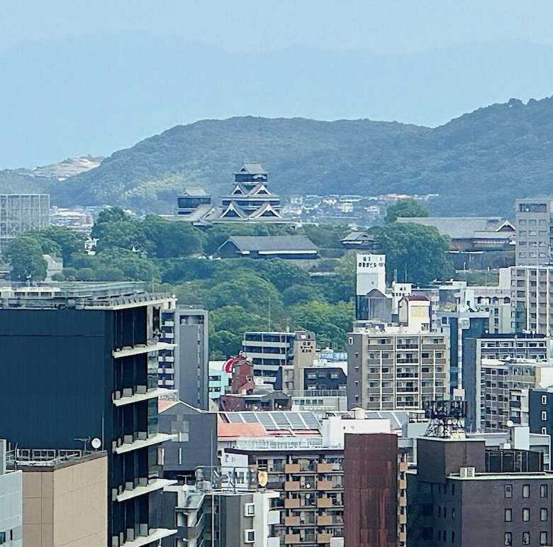 MJR熊本ザ・タワー21階 バルコニーから熊本城を望む